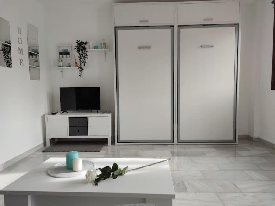 Apartamento-estudio Benalsun Pueblo Evita Benalmádena Exterior foto