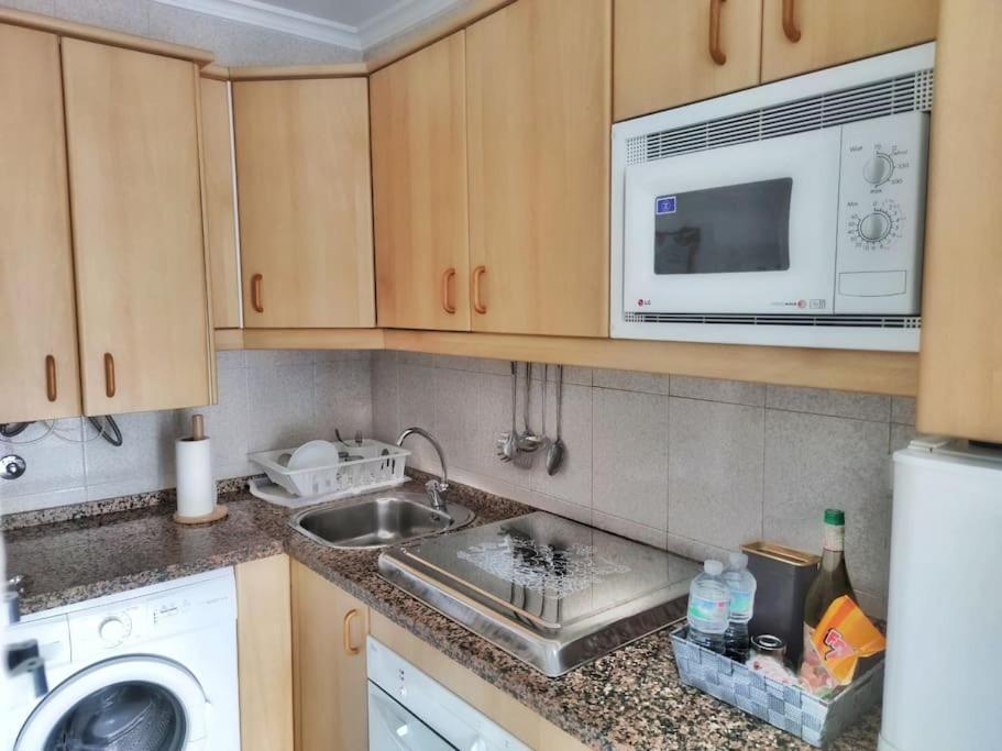 Apartamento-estudio Benalsun Pueblo Evita Benalmádena Exterior foto