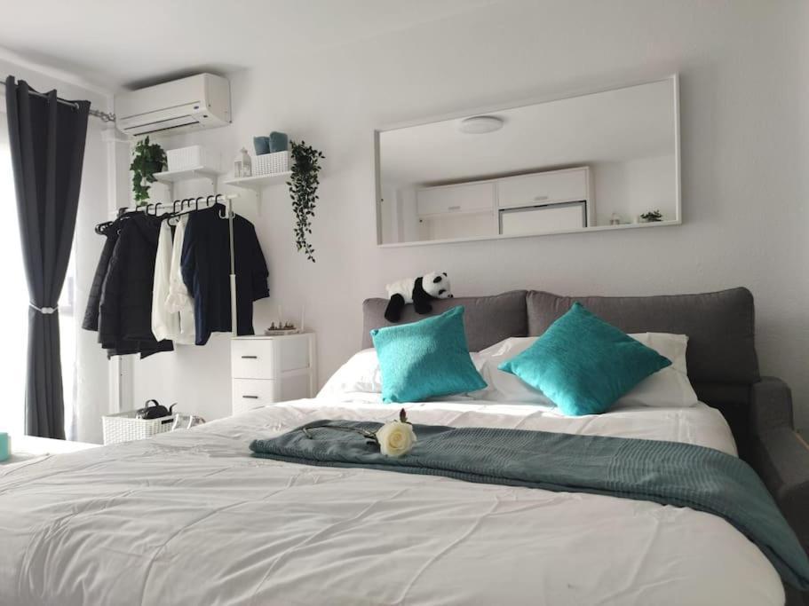 Apartamento-estudio Benalsun Pueblo Evita Benalmádena Exterior foto