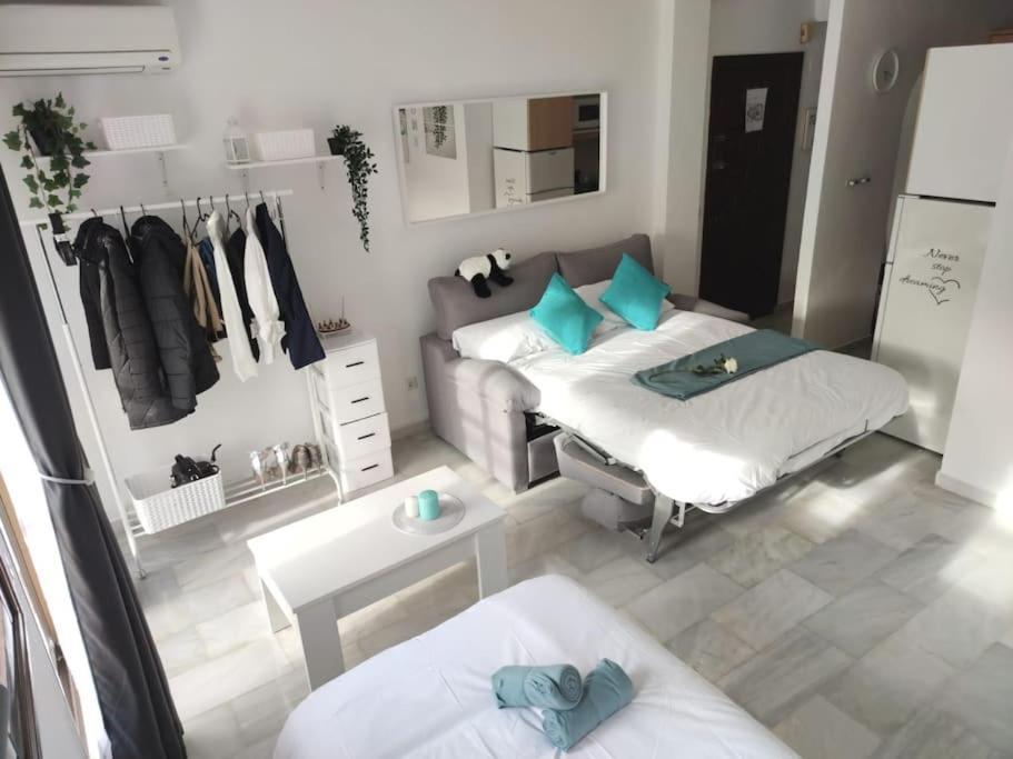 Apartamento-estudio Benalsun Pueblo Evita Benalmádena Exterior foto